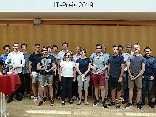Gruppenfoto der Preisträger und Jury vom IT Preis der Stadt Innsbruck 2019